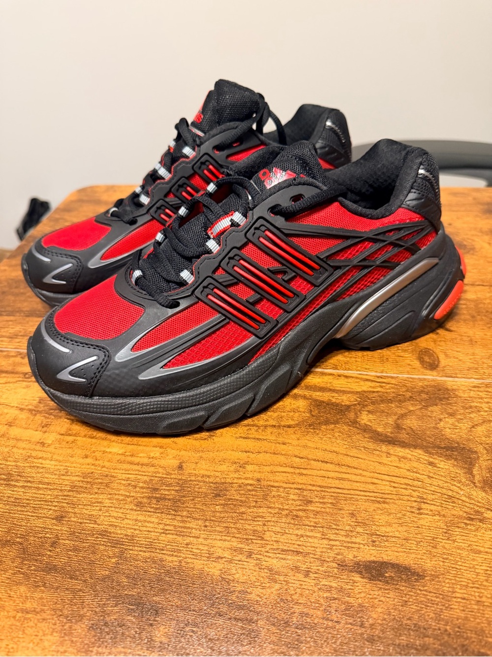 adidas Men's Adistar XLG Athletic Running Shoes - Red/Black 8.5M/9.5W